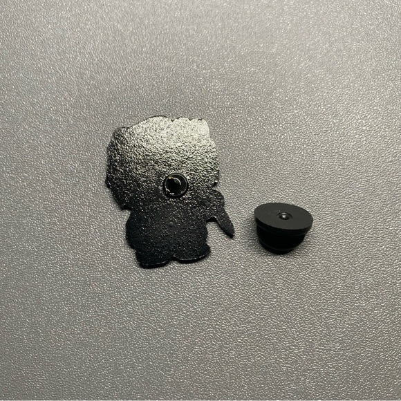 Pin Horror Movie Childs Play Chucky & Hello Kitty Fun Halloween Collectible Cat - Picture 4 of 6